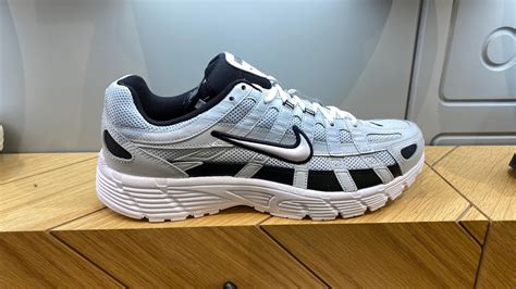 Nike p6000 black and white